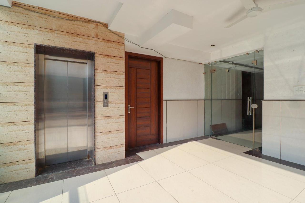 Capital O 76444 Hotel Hill-Top Inn Narendra Nagar Екстериор снимка