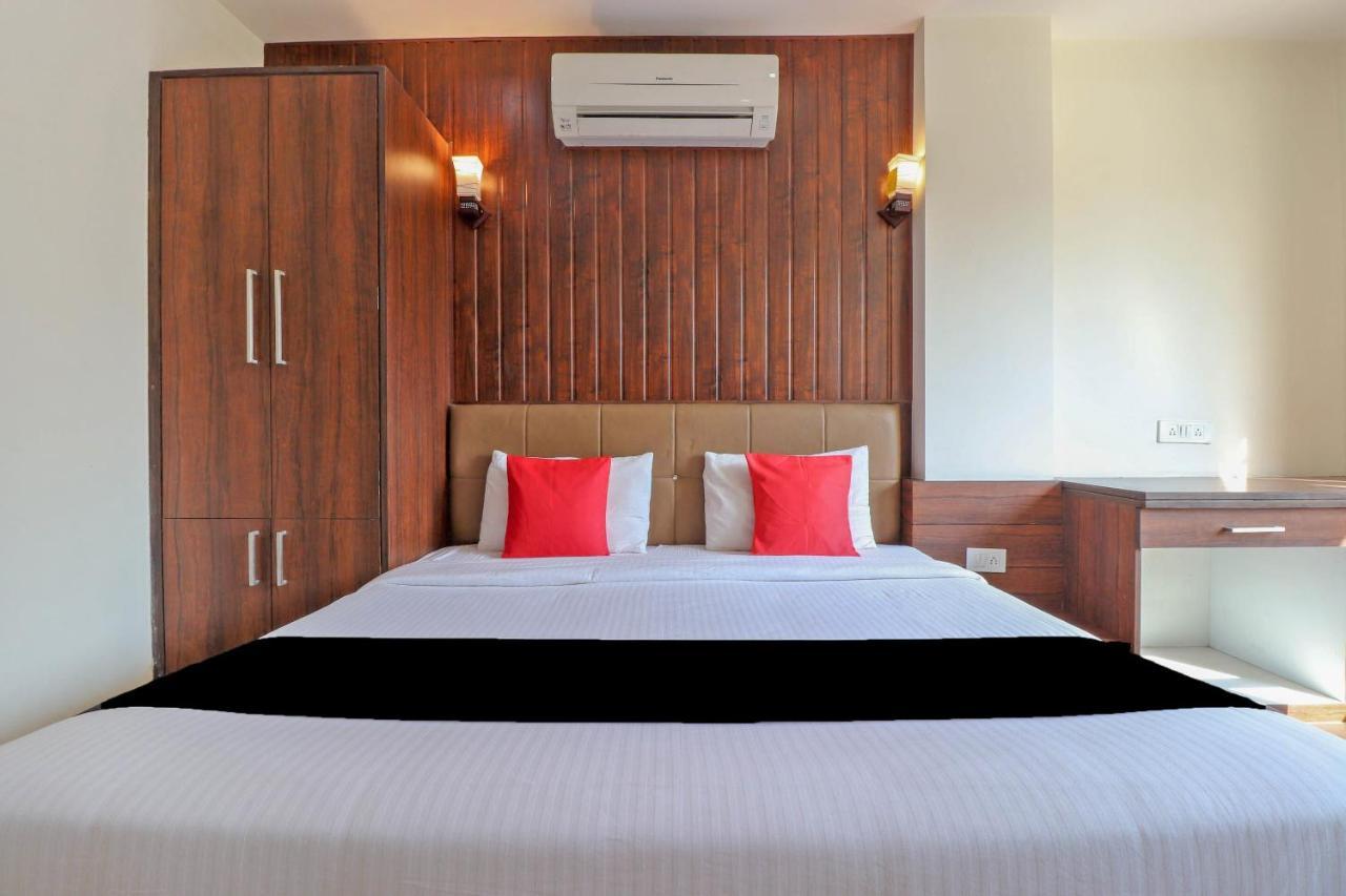 Capital O 76444 Hotel Hill-Top Inn Narendra Nagar Екстериор снимка