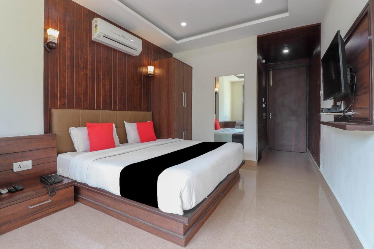Capital O 76444 Hotel Hill-Top Inn Narendra Nagar Екстериор снимка